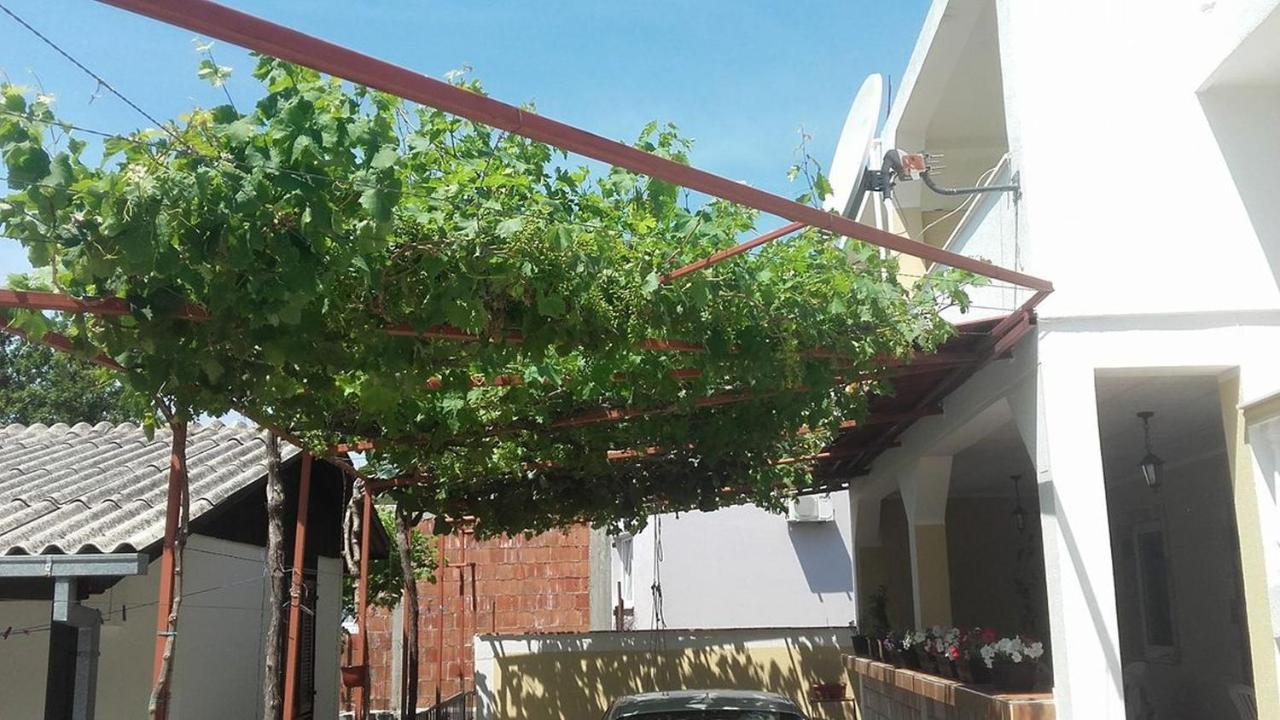 Apartments Avdic Sutomore Exterior photo